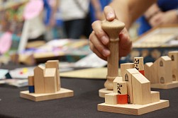 画像集#024のサムネイル/アナログゲームの祭典「ゲームマーケット2014春」。ボードゲーム界の“今”が垣間見える会場の模様を,写真と共にお届け