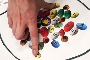 画像集#087のサムネイル/アナログゲームの祭典「ゲームマーケット2014春」。ボードゲーム界の“今”が垣間見える会場の模様を,写真と共にお届け