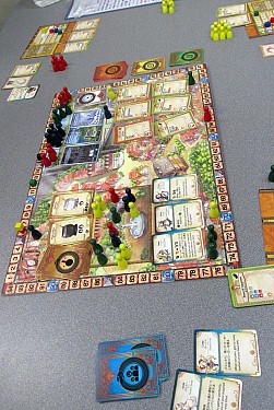 画像集#096のサムネイル/アナログゲームの祭典「ゲームマーケット2014春」。ボードゲーム界の“今”が垣間見える会場の模様を,写真と共にお届け