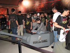 ²èÁü¥®¥ã¥é¥ê¡¼ No.002¤Î¥µ¥à¥Í¥¤¥ë²èÁü / ¡ÎGamescom¡ÏWargaming.net¡¤³«È¯Ãæ¤Î¥ª¥ó¥é¥¤¥ó¥²¡¼¥à¡ÖWorld of Warplanes¡×¤Î¾ÜºÙ¤ò¸ø³«¡£¤µ¤é¤ËºÇ¿·ºî¡ÖWorld of Battleships¡×¤Î¥à¡¼¥Ó¡¼¤â·ÇºÜ