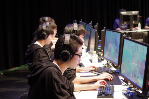 ꡼ No.033 | 2 eݡ긢ץեȥݡȡCSGOסDOA5סFIFA 17סOverwatchסGGXrdRפ5Ǯ郎Ÿ