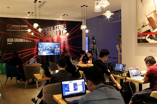 画像ギャラリー No.007のサムネイル画像 / 「CS:GO」の国際大会「ZOWIE eXTREMESLAND CS:GO ASIA 2018」が上海で開催。アジアから世界を目指すBenQの取り組みを聞いた