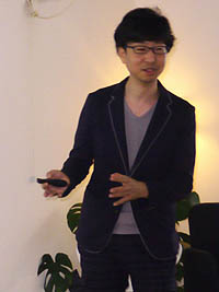 画像ギャラリー No.002のサムネイル画像 / 「ドラゴンコレクション」を手がけたスタッフがソーシャルコンテンツの現状や未来について講演した「NEXT SOCIAL!愛され続けるゲームの未来をアキバで語る」をレポート