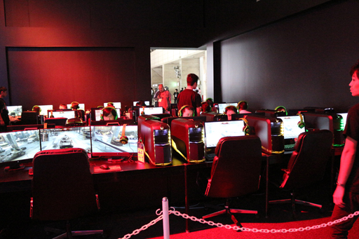 #003Υͥ/TGS 2014ϡWorld of Warshipsפȥ˥󤭹ݤΥڥפʤɤ¿οܤȯɽ줿Wargaming CEO ԡפݡ