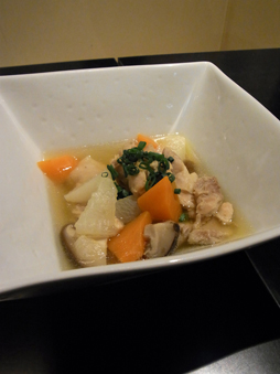 画像ギャラリー No.006のサムネイル画像 / 東京と大阪のメニューバトルが勃発!「クロヒョウ2 龍が如く 阿修羅編」×TBIグループのコラボメニューを小川プロデューサーが試食