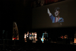 ���������꡼ No.022�Υ���ͥ������ / ���������ӽФ�̯������Ǯ�������ͤ�5000�ͤΡȥ������ե���ɤ����뤷����Ω25��ǯ��ǰ���٥�ȡ�ARC SYSTEM WORKS FESTIVAL�פ��ݡ���