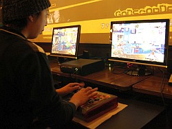 画像ギャラリー No.015のサムネイル画像 / 全国の「P4U」プレイヤーが結集して繰り広げられた珠玉の名勝負。熱気溢れる会場の模様をお届けする「GODSGARDEN#9」フォトレポート