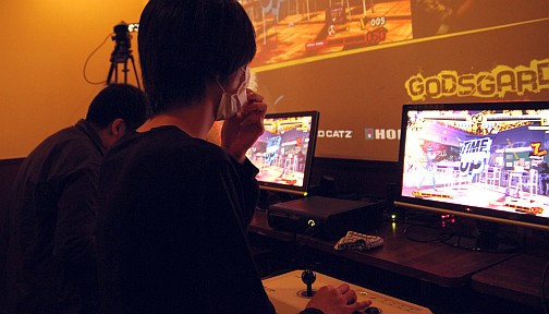 画像ギャラリー No.022のサムネイル画像 / 全国の「P4U」プレイヤーが結集して繰り広げられた珠玉の名勝負。熱気溢れる会場の模様をお届けする「GODSGARDEN#9」フォトレポート