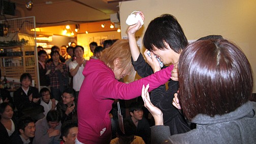 画像ギャラリー No.030のサムネイル画像 / 全国の「P4U」プレイヤーが結集して繰り広げられた珠玉の名勝負。熱気溢れる会場の模様をお届けする「GODSGARDEN#9」フォトレポート