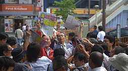 画像ギャラリー No.006のサムネイル画像 / 「ドラゴンクエストX」の新CMが明日から放映開始。SMAPが緊急会見で「普通の男の子に戻ります」