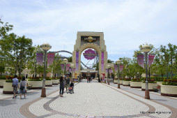 画像ギャラリー No.004のサムネイル画像 / “動く”大迫力の実物大リオレイア希少種をムービーで撮影。USJで7月20日から開催される「モンスターハンター・ザ・リアル 2012」前夜祭速報