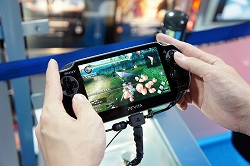 ꡼ No.021 | TGS 2011ϥץ饯ȤȥꥢɡROפη줬̤PS Vitaܳʥ֥饰ʥ ǥåץץ쥤ݡ