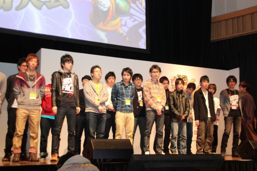 画像集#024のサムネイル/「モンスターハンターフェスタ’13」の決勝大会が開催。「モンスターハンター4」の狩王が決定,「4G」も発表された会場の模様をレポート