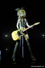 画像ギャラリー No.010のサムネイル画像 / 「初音ミクコンサート 最後のミクの日感謝祭」昼の部をレポート。クリプトン・フューチャー・メディア 伊藤博之社長のショートインタビューも掲載