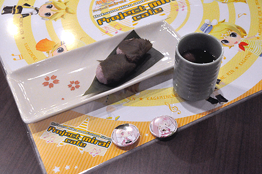 ꡼ No.001Υͥ / KAITOMEIKOΥ˥塼ɲá鲻ߥΡProject mirai cafeפǳŤ줿˥塼ݡ