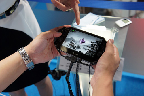 ꡼ No.005Υͥ / TGS 2011ɮǲPS Vitaѥեȡϵ SUMIONIפϡȤҤ᤭ɤάθˤʤꤽʿФΥ󥲡