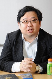 画像ギャラリー No.017のサムネイル画像 / 5人の豪華執筆陣が「イース」シリーズへの思い入れを語る。「イース トリビュート」刊行記念座談会レポート(前編)