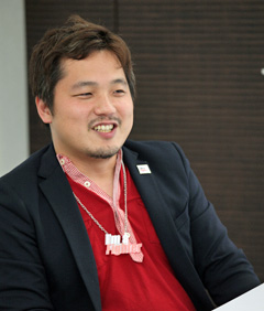 画像ギャラリー No.026のサムネイル画像 / 「DEAD OR ALIVE 5」にアキラとサラがゲスト参戦することになったキッカケとは? コーエーテクモ・SEGA開発陣へのインタビューを掲載