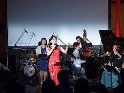 画像ギャラリー No.021のサムネイル画像 / 「俺の屍を越えてゆけ2」のイベント「お披露目の儀」をレポート。桝田省治氏と生田美和氏の合同インタビューも掲載