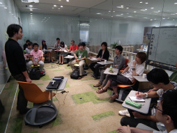 画像集#028のサムネイル/桝田省治氏が語る企画の立て方,制作の進め方――「ニコニコ自作ゲームフェス 勉強会」レポート