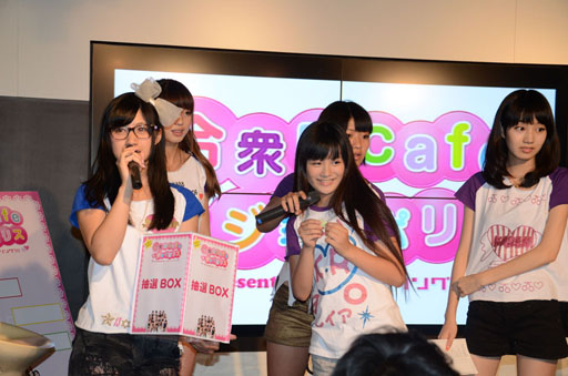 画像ギャラリー No.009のサムネイル画像 / アイドルユニット「アイドリング!!!」のメンバーと「ぷよぷよ!!」で勝負。東京ジョイポリスで行われたゲーム大会の模様をレポート