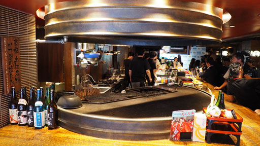 画像ギャラリー No.006のサムネイル画像 / 高知コラボゲームやコンボイ刀などが目白押し。平成の海援隊「高知元気カフェ」プレスセレモニーの模様をお届け