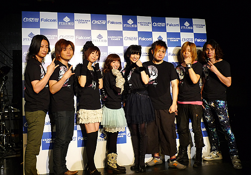 画像ギャラリー No.026のサムネイル画像 / PS Vita「英雄伝説 零の軌跡 Evolution」は,4社が手を組み最強の作品に。ライブやトークショウなども催された制作発表会の模様をお届け