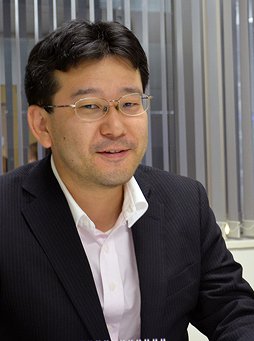 ���������꡼ No.005�Υ���ͥ������ / �ֱ�ͺ�����˥���ץ����ӥ�7��ǯ���󥿥ӥ塼���Ǽ��Ĥο���ǽ���ᤤ�����˼���������Υܥ������٥�Ȥ��ᤱ���12���ͽ��