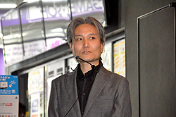 画像ギャラリー No.003のサムネイル画像 / 「無双OROCHI 2」のプロデューサー鈴木亮浩氏とディレクターの中臺重人氏によるトークイベントも行われた「無双OROCHI 2」「真・三國無双 NEXT」店頭体験会