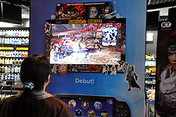 画像ギャラリー No.021のサムネイル画像 / 「無双OROCHI 2」のプロデューサー鈴木亮浩氏とディレクターの中臺重人氏によるトークイベントも行われた「無双OROCHI 2」「真・三國無双 NEXT」店頭体験会