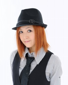 画像ギャラリー No.035のサムネイル画像 / 「魔女と百騎兵」。冒険の舞台「ミデア」やゲームシステム「捕食」と「捕縛」などに関する最新情報を公開。9名のキャストによるコメントも掲載だ