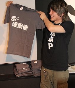 画像ギャラリー No.017のサムネイル画像 / 「カオス ヒーローズ オンライン」サービス後初のネットカフェ交流会が開催。新ヒーロー「コープス」「ティリア」の情報も公開された会場の模様をレポート