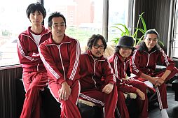 画像ギャラリー No.001のサムネイル画像 / ノイジークロークの作曲家陣で結成された「TEKARU」の2ndアルバムが発売