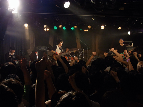 ꡼ No.006Υͥ / GuitarFreaksXG3  DrumManiaXG3פοʤ¿Ϫ줿THE GITADO LIVE 2011Υơݡ 