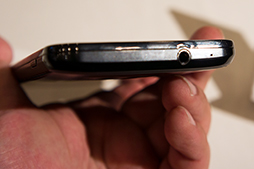 ���������꡼ No.033�Υ���ͥ������ / KDDI��WiMAX��¢�Ρ�Galaxy S II�פ������7.1mm�Ρ�MOTOROLA RAZR�פʤɽե�ǥ�ο������ޡ��ȥե����ȯɽ