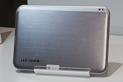 画像ギャラリー No.022のサムネイル画像 / KDDI,2012年夏モデルとなるAndroid 4.0スマートフォン5モデルを発表