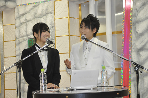 画像ギャラリー No.003のサムネイル画像 / テレビアニメ「シャイニング・ハーツ」が2012年4月よりスタート。「ChaosTCG」などの新規発表が行われた「ブシロード戦略発表会2011(冬)」をレポート