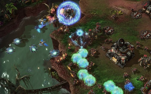 ���������꡼ No.014�Υ���ͥ������ / ��G-Star 2011�ϡ�StarCraft II: Heart of the Swarm�ץץ쥤��ݡ��ȡ��ץ���ࡼ�ӡ���Ǻܡ���Kerrigan�ɤ��ҡ�������˥åȤȤ����о�