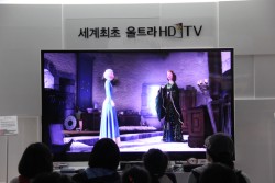 ꡼ No.009 | Ωλ륳ƥĲꡣڹLGPR٥ȡ3D World Festivalפǡä̤ΥƥӤ򸫳ؤƤ