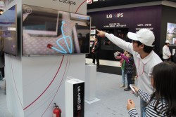 ꡼ No.012 | Ωλ륳ƥĲꡣڹLGPR٥ȡ3D World Festivalפǡä̤ΥƥӤ򸫳ؤƤ