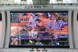 ꡼ No.020 | Ωλ륳ƥĲꡣڹLGPR٥ȡ3D World Festivalפǡä̤ΥƥӤ򸫳ؤƤ