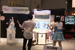 ꡼ No.015Υͥ / AOU2012ϲKONAMIδꥺॲबǤо졣DanceEvolution ARCADEץǥ쥯ʹ̥ϤȤ