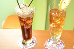 画像ギャラリー No.012のサムネイル画像 / 本物の“メイドさん”とのコラボも決定。「メイド☆ぱらだいす 〜目指せ!メイドナンバーワン!〜」のメディア向け発表会をレポート