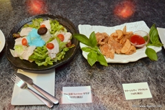 画像ギャラリー No.011のサムネイル画像 / 実際に飲める「t-ウイルス」など,オリジナルコラボメニューが提供される,“バイオハザード15周年記念×TBIグループ”コラボ企画の発表会をレポート