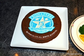 画像ギャラリー No.013のサムネイル画像 / 実際に飲める「t-ウイルス」など,オリジナルコラボメニューが提供される,“バイオハザード15周年記念×TBIグループ”コラボ企画の発表会をレポート