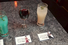 画像ギャラリー No.015のサムネイル画像 / 実際に飲める「t-ウイルス」など,オリジナルコラボメニューが提供される,“バイオハザード15周年記念×TBIグループ”コラボ企画の発表会をレポート