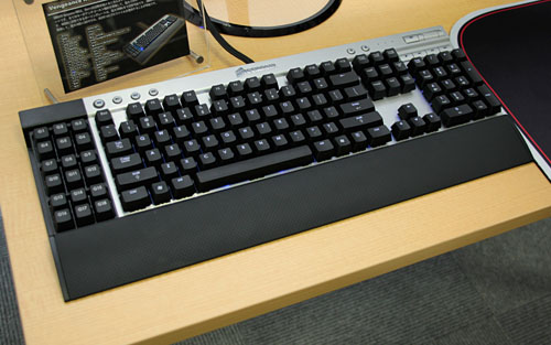 画像ギャラリー No.005のサムネイル画像 / Corsairのゲーマー向け周辺製品シリーズ「Vengeance」デビュー。マウスとキーボード,ヘッドセット計7製品が11月中旬発売