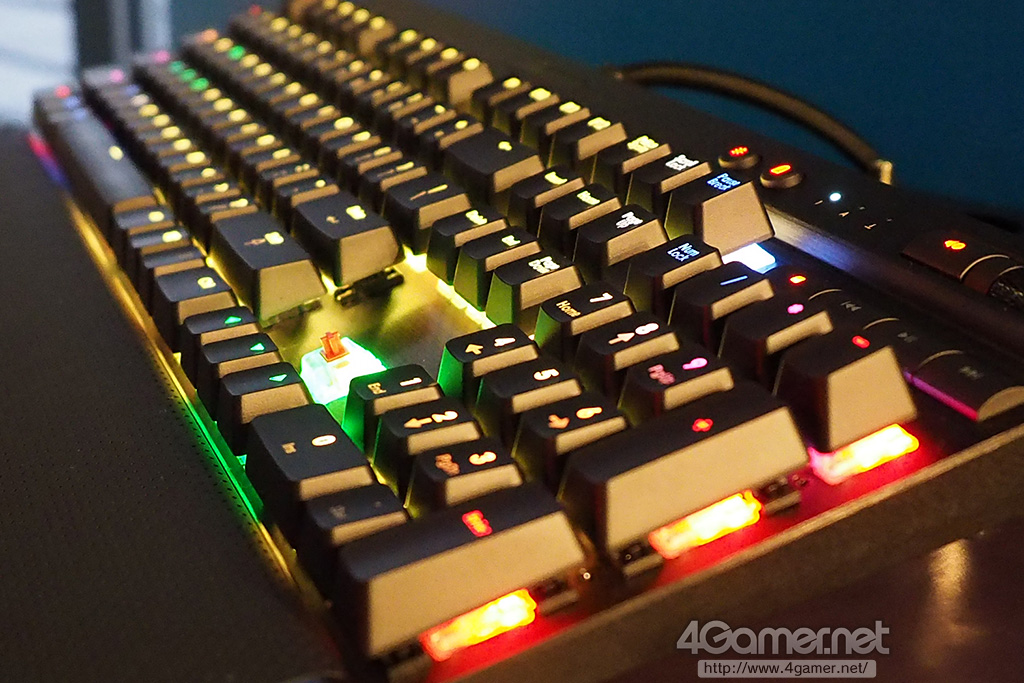 ꡼ No.008 | COMPUTEXϸ륭ܡɤϤޤǤѤCherry MX RGBܤCorsairǥ뤬ȯ