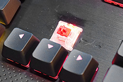 ���������꡼ No.004�Υ���ͥ������ / ��COMPUTEX�ϸ��륭���ܡ��ɤϤ����ޤǤ������������Ѥ���Cherry MX RGB����ܤ�Corsair����ǥ뤬ȯ���