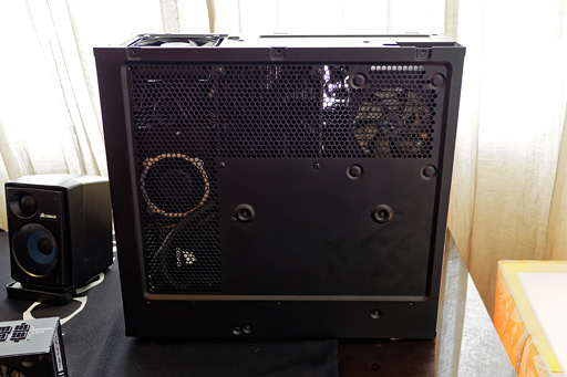 ���������꡼ No.010�Υ���ͥ������ / ��COMPUTEX��Corsair�ϡ֥�ӥ󥰤�PC������פ��ܵ���PC�������ϥǥХ����ޤǤΥȡ����륽��塼�������ʵ���